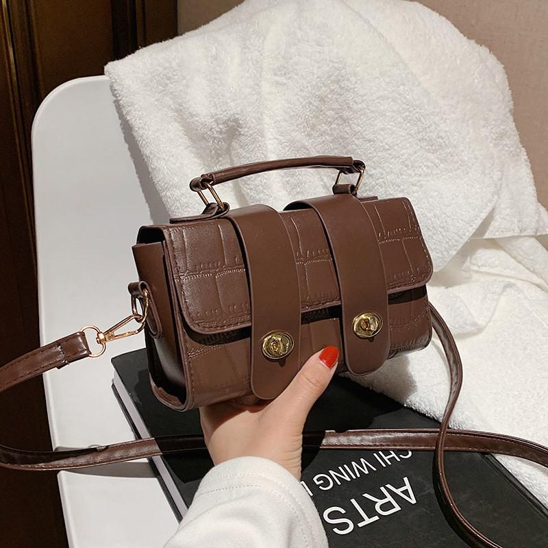 2021 New Trendy Fashion Retro Women's Handbags Designer Luxury One-Shoulder Messenger Bag Textured PU Leather Brown Women's Bag, Black
2021 New Trendy Fashion Retro Women's Handbags Designer Luxury One-Shoulder Messenger Bag Textured PU Leather Brown Women's Bag, Black