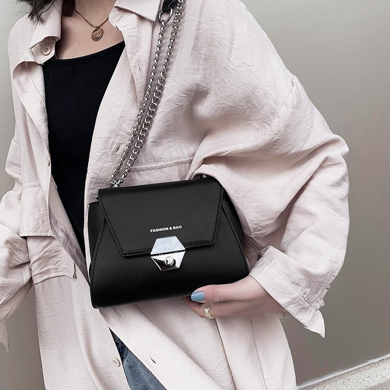 Small Bag New 2021Popular Quality Chain Women Messenger Bag Fashion Simple Wild Lady Shoulder Girl Cross Body Black Red
Small Bag New 2021Popular Quality Chain Women Messenger Bag Fashion Simple Wild Lady Shoulder Girl Cross Body Black Red