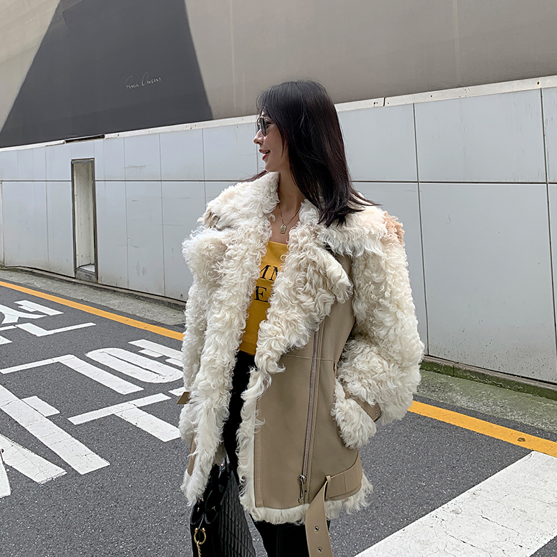 Wholepelt Geniue Enter Lambskin Winter Motorcycle Suit 2020 Royal Thick Lamb Short Lapel Women's Warm Jacket 8x0h, Unkcamelunk
Wholepelt Geniue Enter Lambskin Winter Motorcycle Suit 2020 Royal Thick Lamb Short Lapel Women's Warm Jacket 8x0h, Unkcamelunk