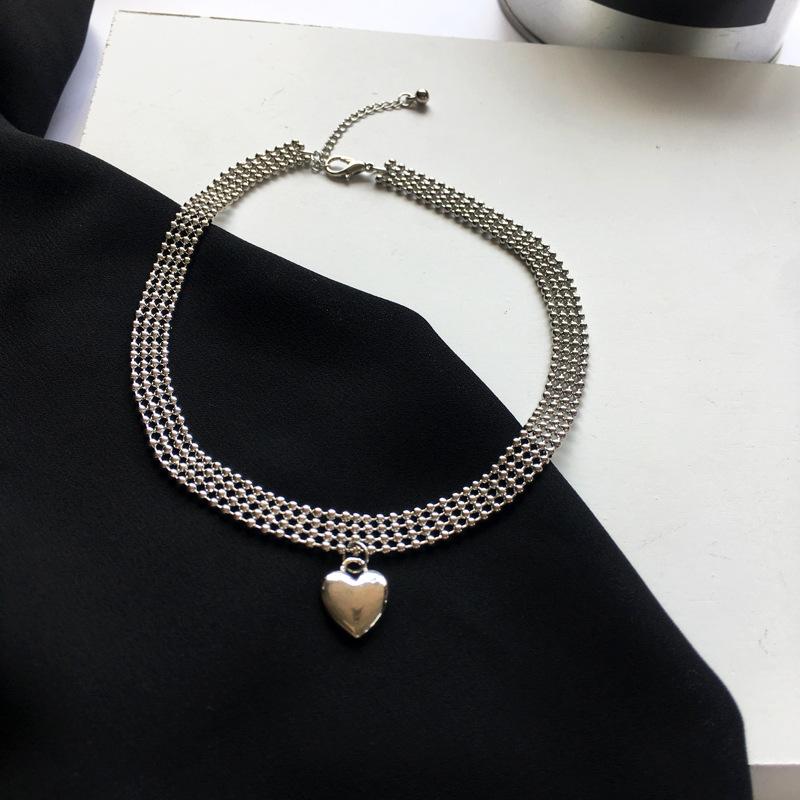 Punk Heart Pendant Necklace For Women Girls Vintage Simple Popular All-match Charm Fashion Choker Necklace Jewelry New Gifts
Punk Heart Pendant Necklace For Women Girls Vintage Simple Popular All-match Charm Fashion Choker Necklace Jewelry New Gifts