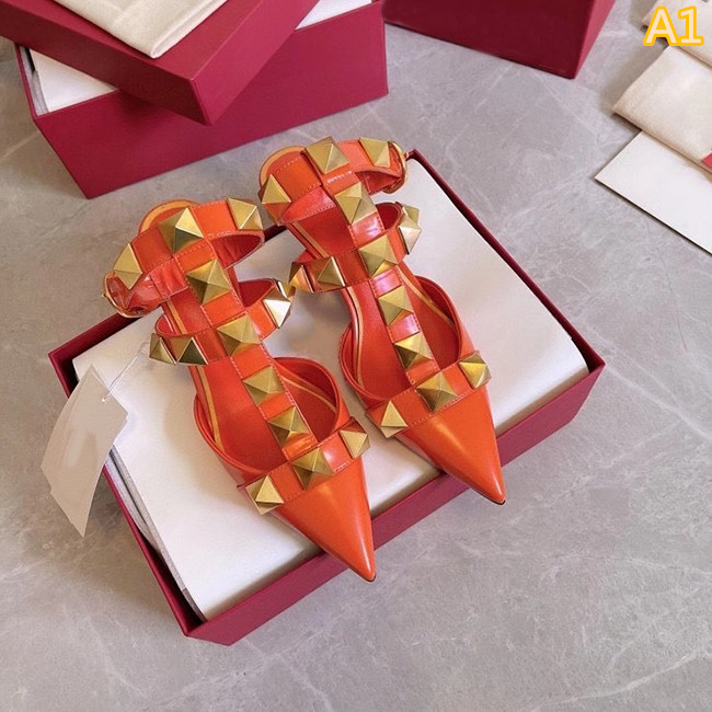 2021 new high quality sandals luxury designer slippers metal rivet decorative middle heel sandals 35-42, A6
2021 new high quality sandals luxury designer slippers metal rivet decorative middle heel sandals 35-42, A6