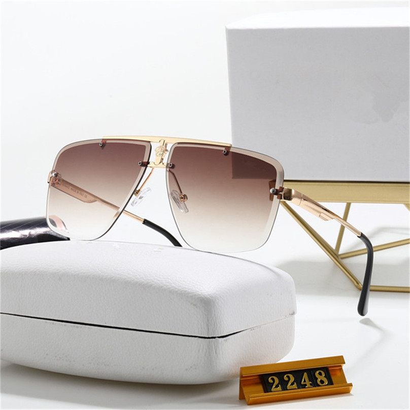 Luxury Sunglasses Men Women Fashion Brand Eyewear Designer Milanese Style Rimless Resin HD Goggles Top Quality Sunglasses with Box
Luxury Sunglasses Men Women Fashion Brand Eyewear Designer Milanese Style Rimless Resin HD Goggles Top Quality Sunglasses with Box