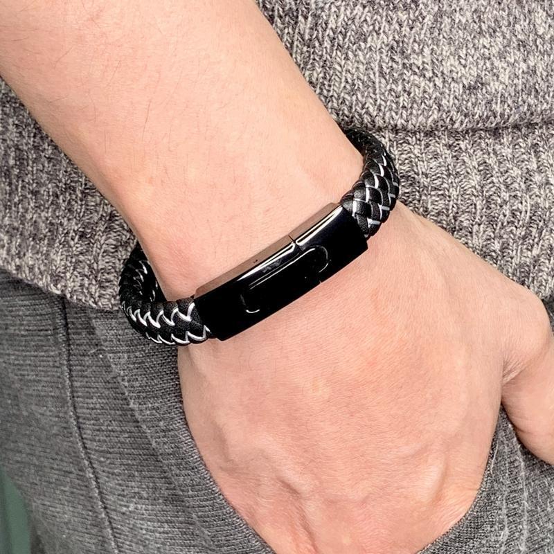 Fashion simple charm black red woven men's leather bracelet Stainless steel buckle vintage business men's bracelet 7-SP00471
Fashion simple charm black red woven men's leather bracelet Stainless steel buckle vintage business men's bracelet 7-SP00471