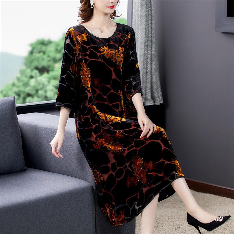 Velvet Dress Women Plus Size Loose Retro Printed O-Neck 3/4 Sleeves Temperament Autumn Spring 2021 Ladies Flower Vestidos y725, Black gray
Velvet Dress Women Plus Size Loose Retro Printed O-Neck 3/4 Sleeves Temperament Autumn Spring 2021 Ladies Flower Vestidos y725, Black gray