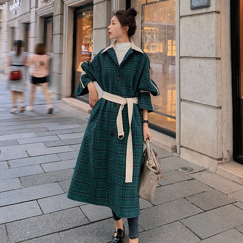 2021 New Long Woolen Femalewinter New Retro Green Plaid Matching Lapel Single-breasted Thicken Fashion Jacket Gz8 Ouf6, Green grid.
2021 New Long Woolen Femalewinter New Retro Green Plaid Matching Lapel Single-breasted Thicken Fashion Jacket Gz8 Ouf6, Green grid.