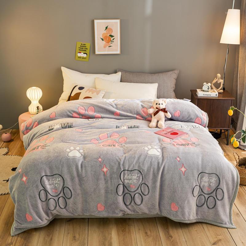 High Quality Coral Fleece soft blanket for sofa decoration towel blanket warm cover the bed gift1
High Quality Coral Fleece soft blanket for sofa decoration towel blanket warm cover the bed gift1