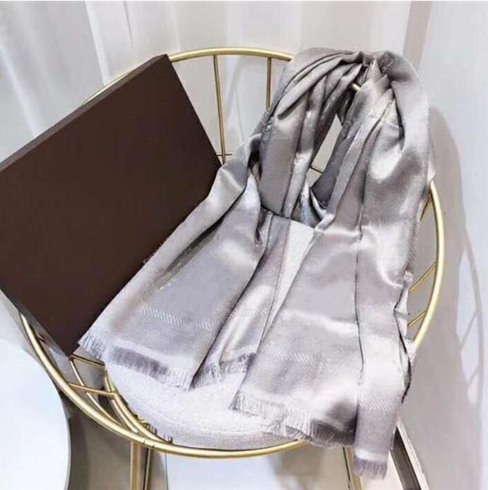 2019 G Silk Scarf Fashion Man Women 4 Season Shawl Scarf Letter Scarves Size 180x70cm 6 Color High Quality
2019 G Silk Scarf Fashion Man Women 4 Season Shawl Scarf Letter Scarves Size 180x70cm 6 Color High Quality
