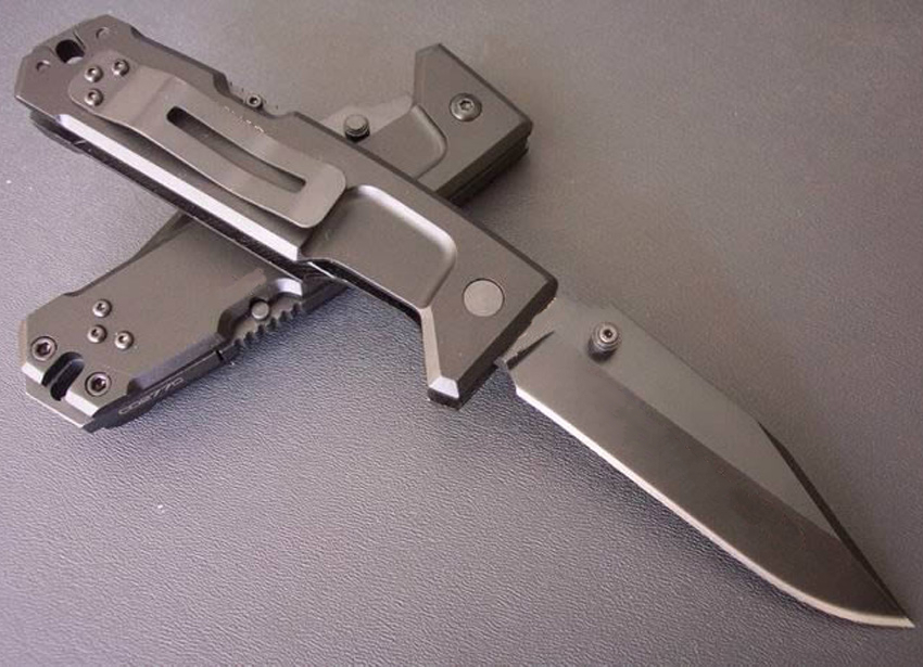 Top Quality Classic Tactical folding knife 440C 58HRC Drop point Blade Outdoor knives in original box packing 4mm
Top Quality Classic Tactical folding knife 440C 58HRC Drop point Blade Outdoor knives in original box packing 4mm