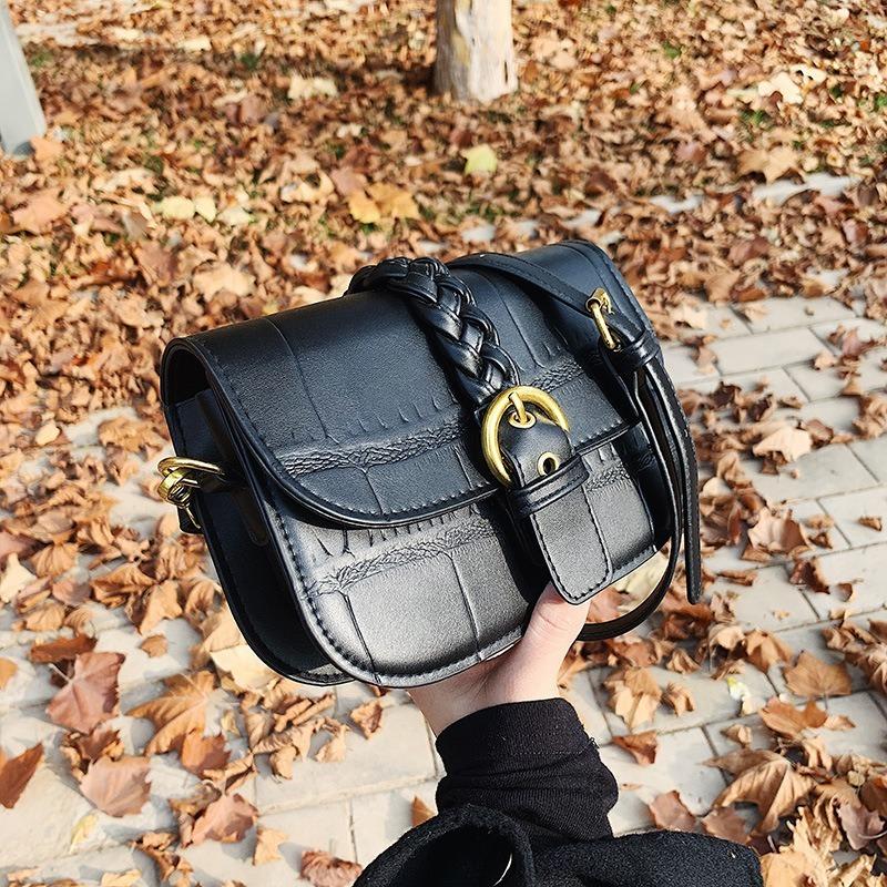 Korean Version of The Net Red Retro Small Bag Female2021New Trendy Fashion Lady Messenger Bag High-quality Portable Shoulder, Black
Korean Version of The Net Red Retro Small Bag Female2021New Trendy Fashion Lady Messenger Bag High-quality Portable Shoulder, Black