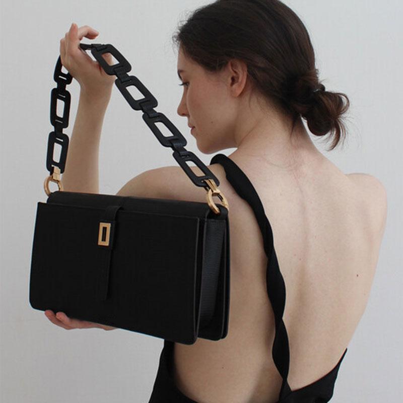 Fashion Chic Baguettes Shape Women Shoulder Bags Design Brand Handbag Luxury Leather Wide Hollow Strap Crossbody Bag Big Purses, Brown plain
Fashion Chic Baguettes Shape Women Shoulder Bags Design Brand Handbag Luxury Leather Wide Hollow Strap Crossbody Bag Big Purses, Brown plain