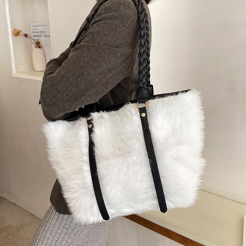 VeryMe Fur Women Shoulder Bags Casual Plush Ladies Tote Handbag Fashion Large Capacity Shopping Bag Travel Purse Female Winter, Black
VeryMe Fur Women Shoulder Bags Casual Plush Ladies Tote Handbag Fashion Large Capacity Shopping Bag Travel Purse Female Winter, Black