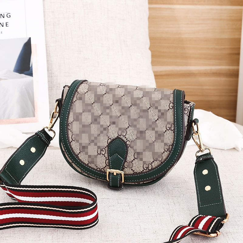 Bag 2020 new fashion women's Bag versatile simple messenger Bag single shoulder bags purses totes womens handbags for women Y1215
Bag 2020 new fashion women's Bag versatile simple messenger Bag single shoulder bags purses totes womens handbags for women Y1215
