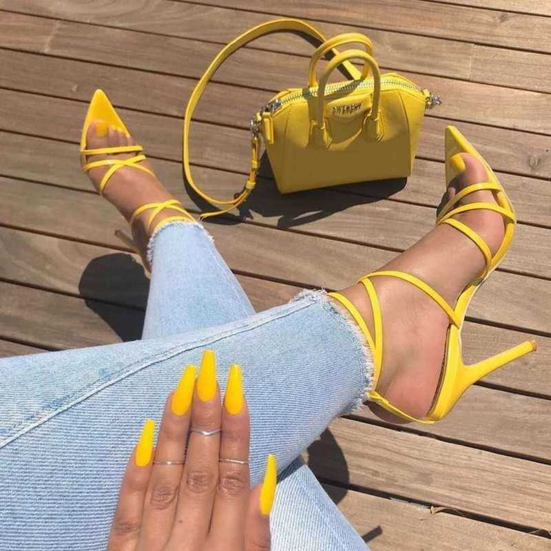 Classic luxury Designer Sexy Black Red Woman Sandals Pointed Evening Party Cross Belt Stilettos Ladies 11.5cm High Heels Women's Shoes
Classic luxury Designer Sexy Black Red Woman Sandals Pointed Evening Party Cross Belt Stilettos Ladies 11.5cm High Heels Women's Shoes