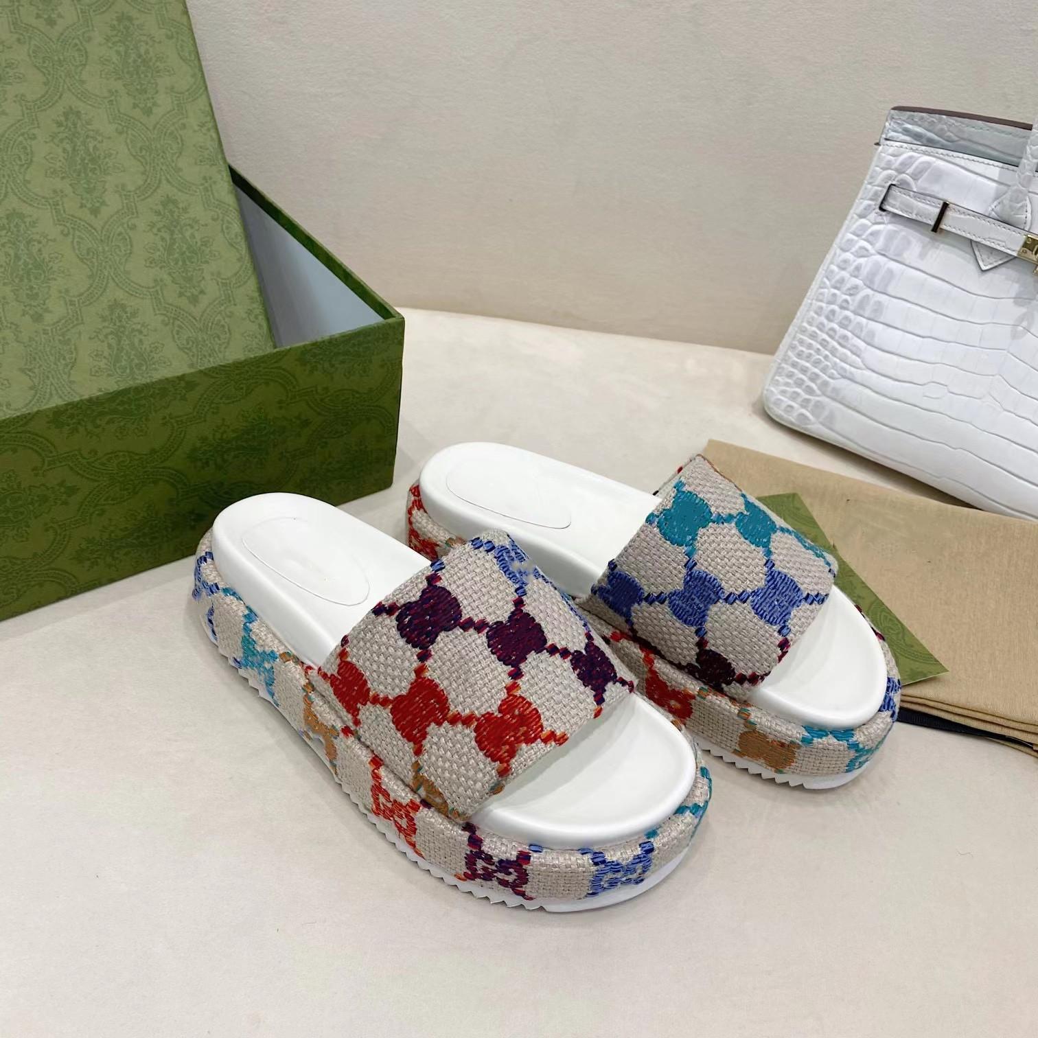 Color matching slipper Angelina Logo Jacquard Coated Canvas Platform Slides Sandals Special printing process printing upper fashion limited style size 35-43, Colour=2
Color matching slipper Angelina Logo Jacquard Coated Canvas Platform Slides Sandals Special printing process printing upper fashion limited style size 35-43, Colour=2