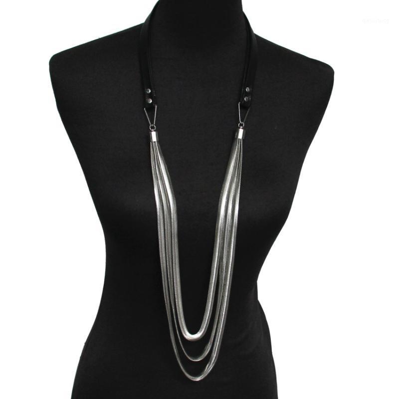 Pendant Necklaces 2021 Design High Quality Women Accessories Fashion Leather Chokers Snake Chain Pendants Casual Long Statement Jewelry1
Pendant Necklaces 2021 Design High Quality Women Accessories Fashion Leather Chokers Snake Chain Pendants Casual Long Statement Jewelry1