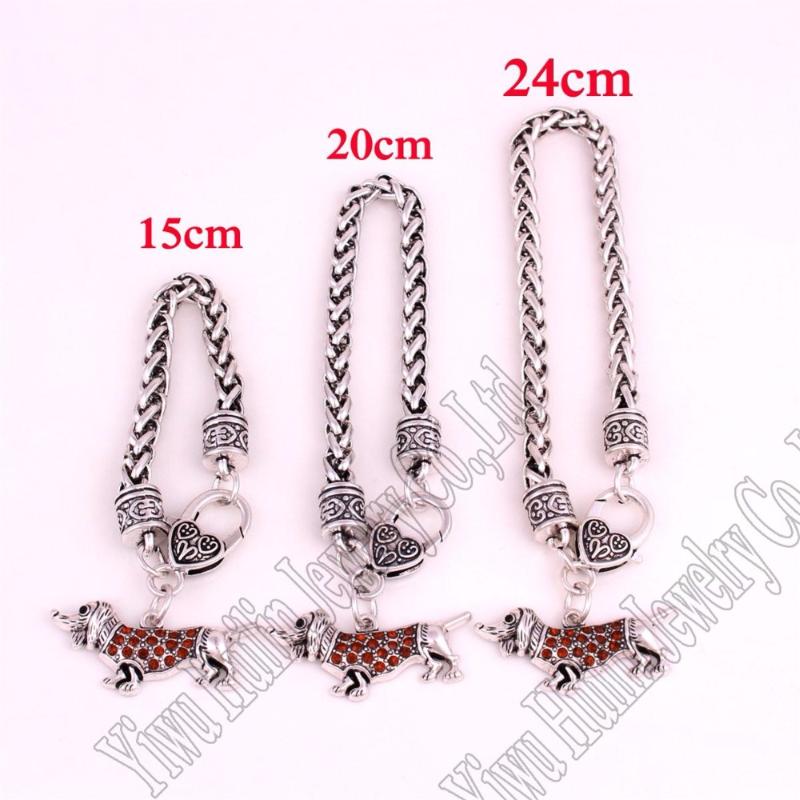 15CM/20CM/24CM a set rhodium plated zinc studded with crystals Dachshund charm bracelet
15CM/20CM/24CM a set rhodium plated zinc studded with crystals Dachshund charm bracelet