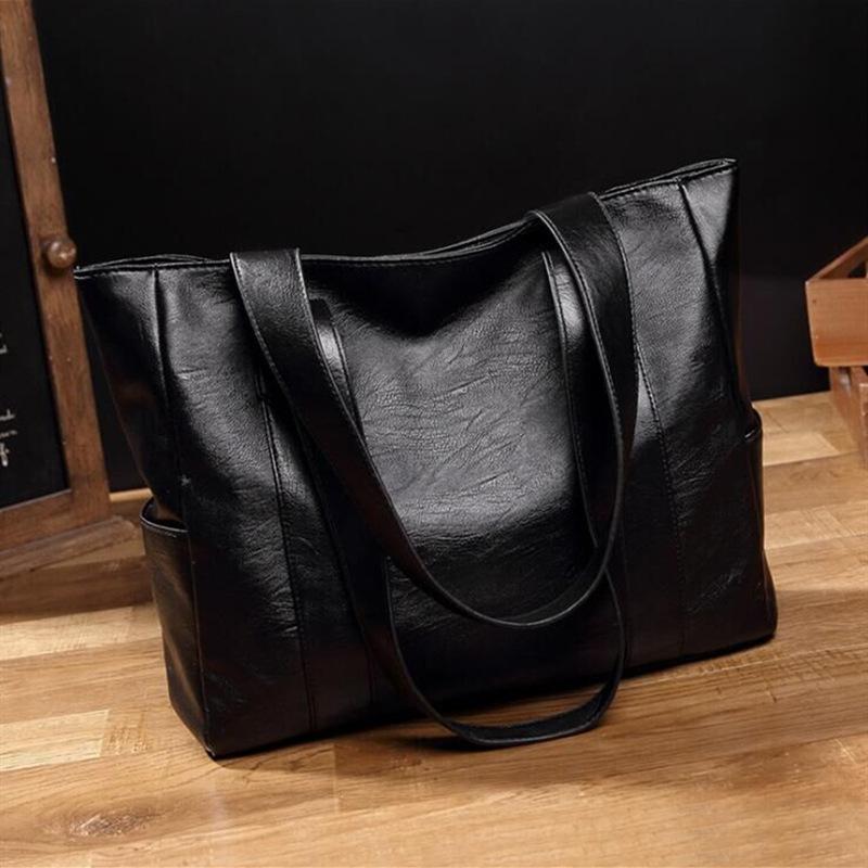 Autumn and winter trendy fashion simple large capacity one-shoulder messenger bag handbag, Black
Autumn and winter trendy fashion simple large capacity one-shoulder messenger bag handbag, Black