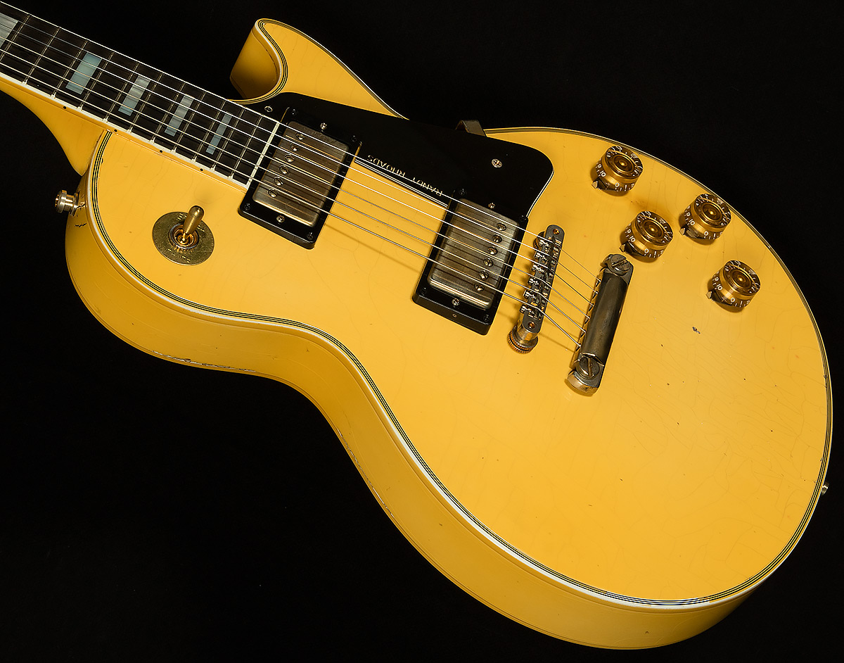 Custom Shop Heavy Relic Randy Rhoads 1974 Antique White Cream Electric Guitar ABR-1 bridge, 1 Piece Neck Small D Profile, Ebony Fretboard
Custom Shop Heavy Relic Randy Rhoads 1974 Antique White Cream Electric Guitar ABR-1 bridge, 1 Piece Neck Small D Profile, Ebony Fretboard