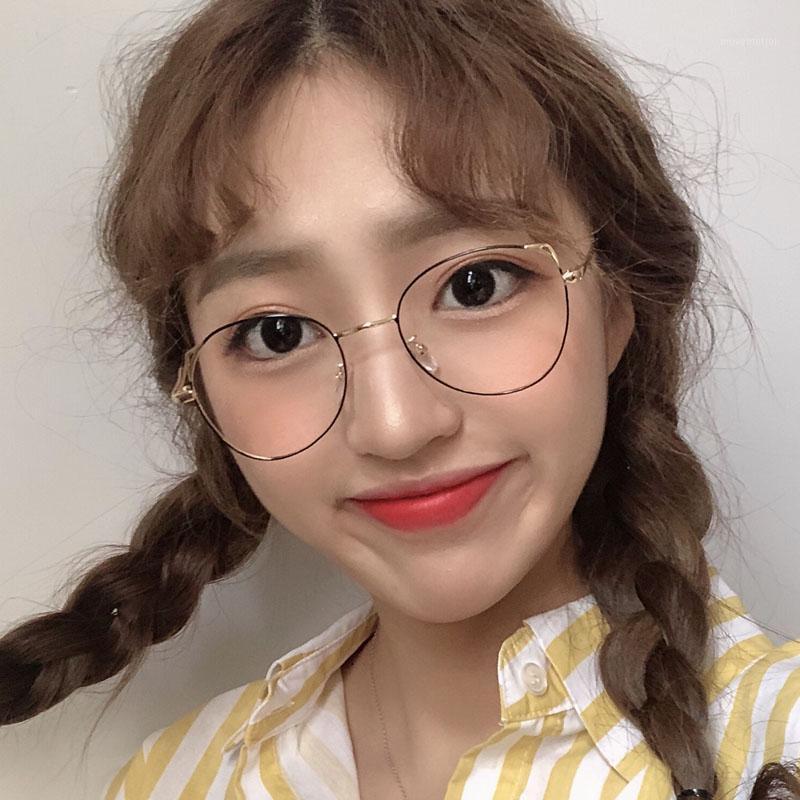 DUOYUANSE New Metal Anti-Blue Glasses Fashion Cat Eye Flat Light Mirror Spring Foot Computer Student Eyeglass Frame wholesale1
DUOYUANSE New Metal Anti-Blue Glasses Fashion Cat Eye Flat Light Mirror Spring Foot Computer Student Eyeglass Frame wholesale1