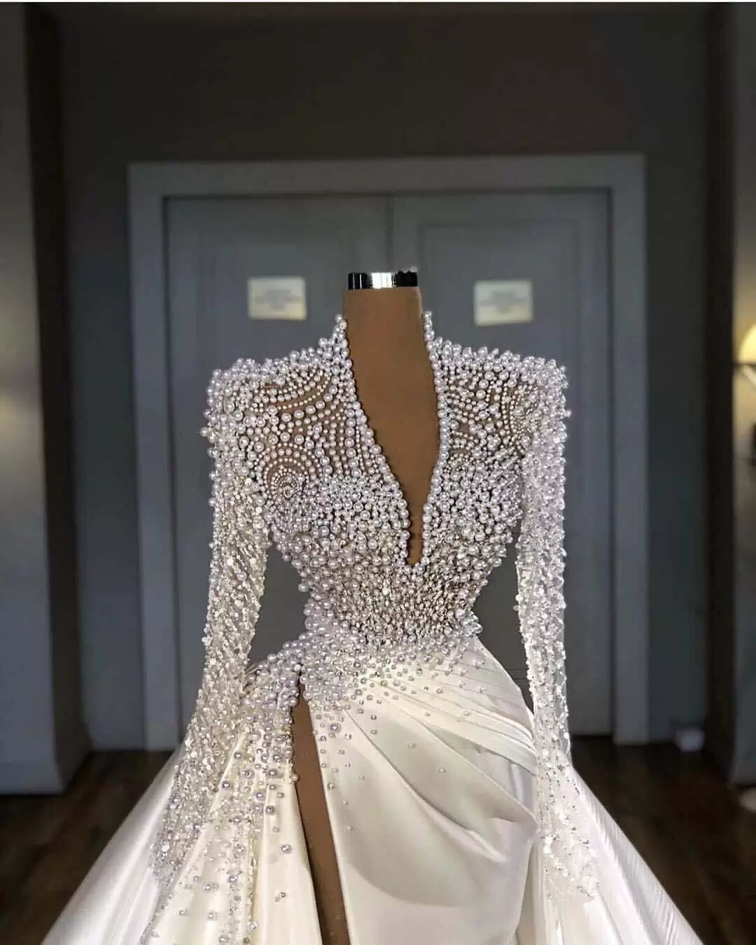 Beaded Wedding Dresses Bride Gowns With Overskirt Sweep Train Satin Crystals High Split Deep V Neck Long Sleeves Custom Made Plus Size Vestido De Novi