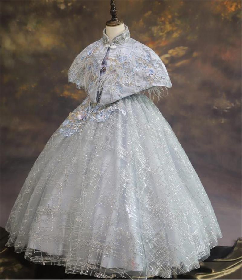 Unique Silver Flower Girl Dresses Ball Gowns Luxury Girls Birthday Pageant Evening Dresses Ball Gowns with Cape for Special, Style1
Unique Silver Flower Girl Dresses Ball Gowns Luxury Girls Birthday Pageant Evening Dresses Ball Gowns with Cape for Special, Style1