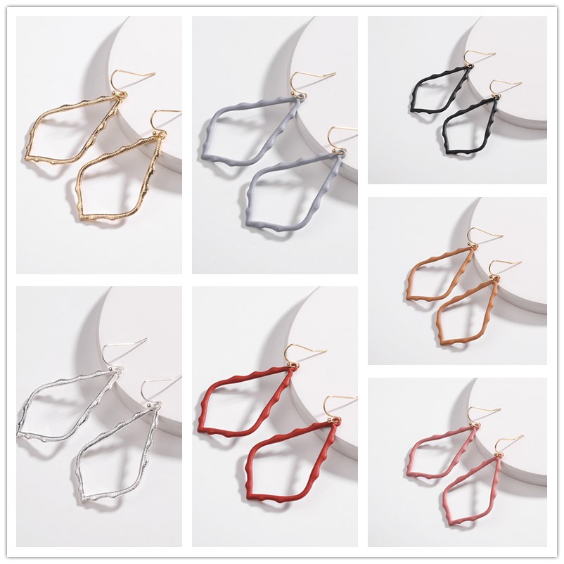 Kendra Style Alloy Oval Earrings Frame Fashion Earringsps0832 Scott Dangle Sophee Ubciw, Silver
Kendra Style Alloy Oval Earrings Frame Fashion Earringsps0832 Scott Dangle Sophee Ubciw, Silver