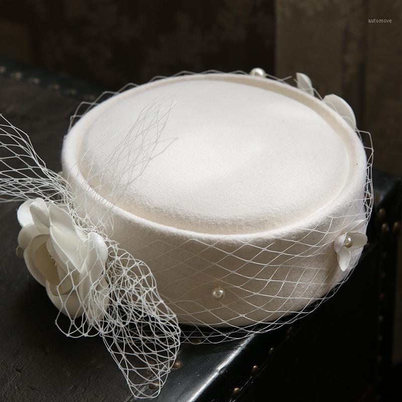 French Ladies Autumn Wool Flat Fedoras Vintage Australian Wool Felt beret Cap Flower Pearl Veil White Winter Evening Party Hat1
French Ladies Autumn Wool Flat Fedoras Vintage Australian Wool Felt beret Cap Flower Pearl Veil White Winter Evening Party Hat1