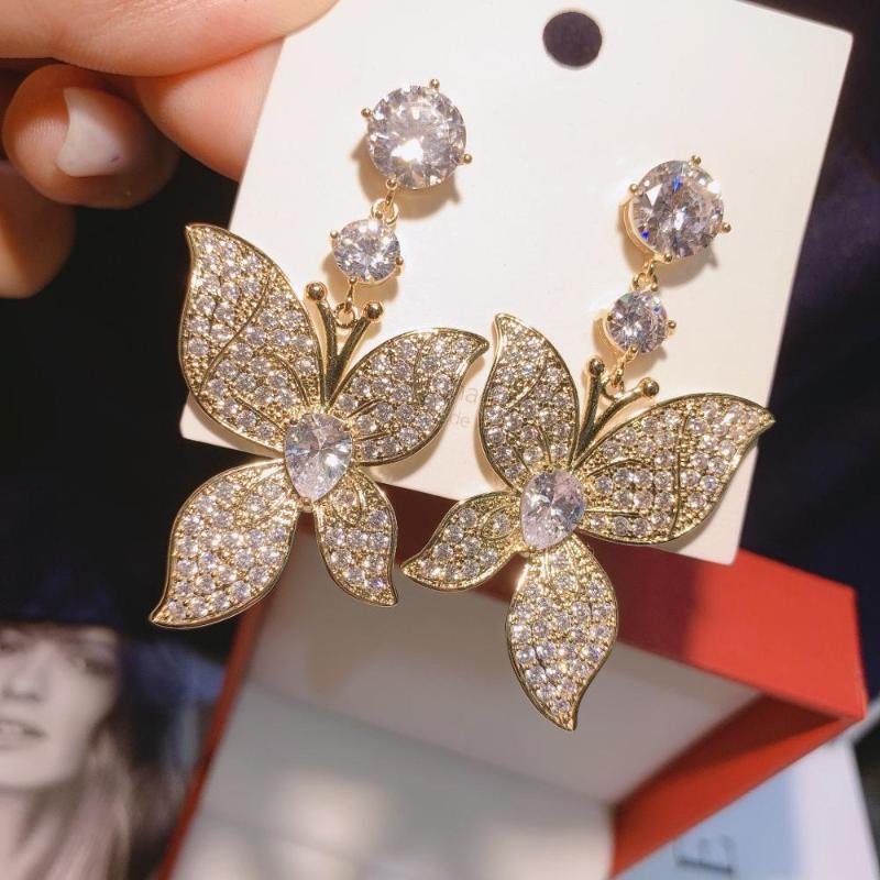 New Luxury Romantic Big Butterfly Micro Pave Cubic Zircon Dangle Earrings for Women 2020
New Luxury Romantic Big Butterfly Micro Pave Cubic Zircon Dangle Earrings for Women 2020