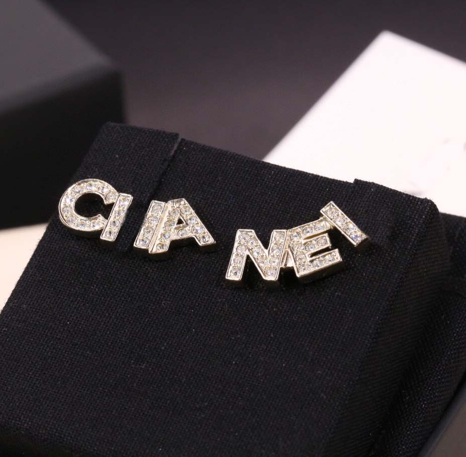 New Luxury quality words shape charm dangle stud earring with sparkly diamond for women wedding jewelry gift have box stamp PS3354A, Silver
New Luxury quality words shape charm dangle stud earring with sparkly diamond for women wedding jewelry gift have box stamp PS3354A, Silver