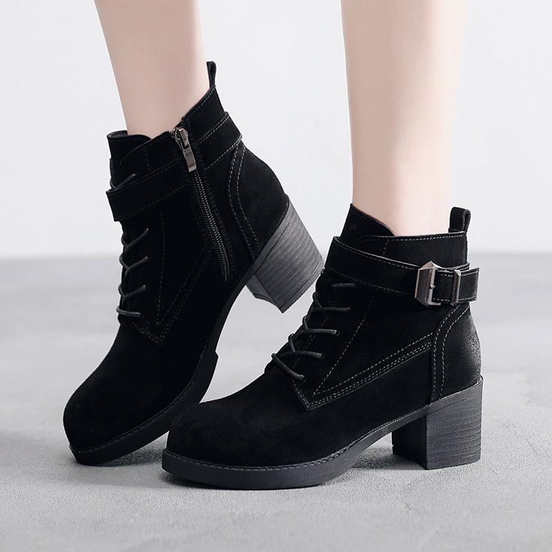 Plus Size Suede Side Zipper Ankle Boots Women Shoes 2021 Fall Winter Medium Square Heels Motorcycle Boots Ladies 41 42 43, Wine red pu inside
Plus Size Suede Side Zipper Ankle Boots Women Shoes 2021 Fall Winter Medium Square Heels Motorcycle Boots Ladies 41 42 43, Wine red pu inside