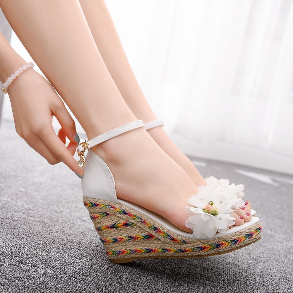 ladies Summer 9cm wedge heels big white flower size platform sweet new fashion women sandals a0056 shoes TZ5O, Sandals wedding
ladies Summer 9cm wedge heels big white flower size platform sweet new fashion women sandals a0056 shoes TZ5O, Sandals wedding