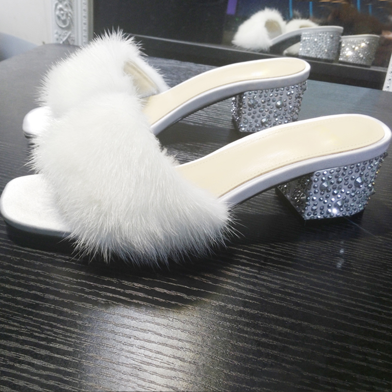 Slippers Women's Skin Summer Mink Hair Ladies Crystal 5vm Block Heel 2020 New Shoes in the Open Air Red Slides Fashion Xf6c, Three inches heel.
Slippers Women's Skin Summer Mink Hair Ladies Crystal 5vm Block Heel 2020 New Shoes in the Open Air Red Slides Fashion Xf6c, Three inches heel.