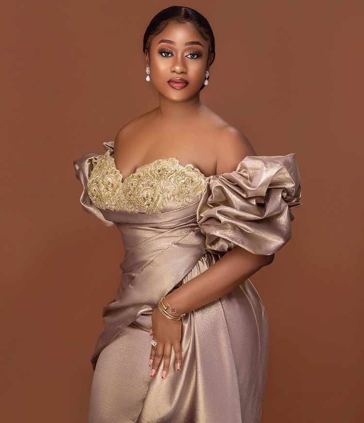 2022 Plus Size Arabic Aso Ebi Stylish Sexy Lace Prom Dresses Beaded Sheath Evening Formal Party Second Reception Birthday Bridesmaid Engagement Gowns 