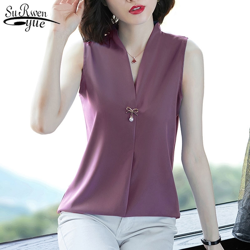 Fashion Women Blouses Elegant Loose Micro Elastic Tanks Solid Deep V-neck Vest Female Plus Size -4XL Office Lady 9689 Y200828, Black
Fashion Women Blouses Elegant Loose Micro Elastic Tanks Solid Deep V-neck Vest Female Plus Size -4XL Office Lady 9689 Y200828, Black