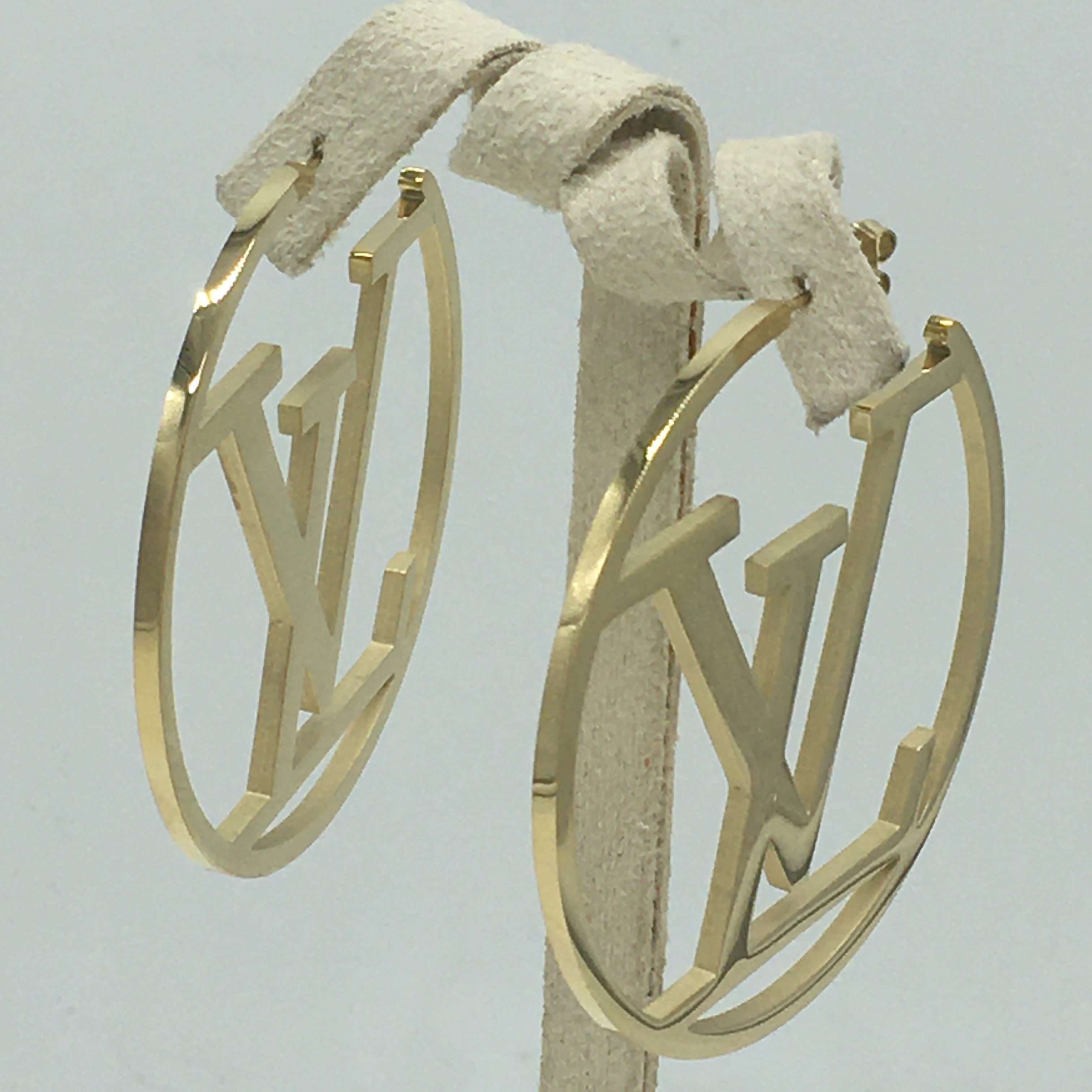2020 Hot Sell HIPHOP Style 3 colors Heart Love Jewelry Stainless Steel Letter Studs Gold Plated Mix styles Earrings For Women Gifts
2020 Hot Sell HIPHOP Style 3 colors Heart Love Jewelry Stainless Steel Letter Studs Gold Plated Mix styles Earrings For Women Gifts