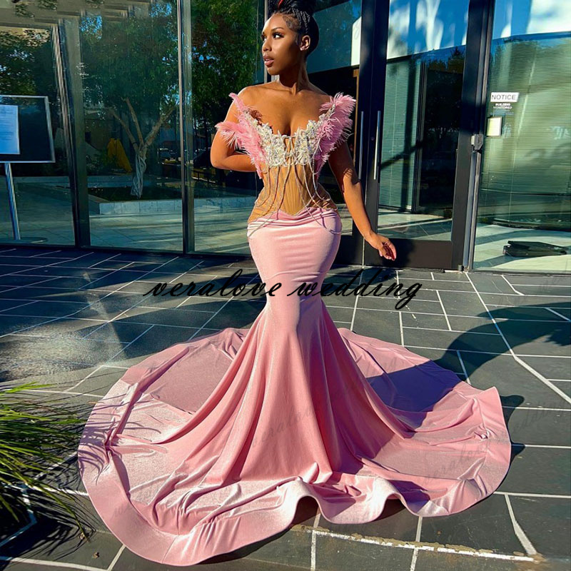 Sexy Pink Mermaid Prom Dresses With Feathers Crystal Africcan Black Girls Party Gowns Evening Wear robe de soirée de mariage
