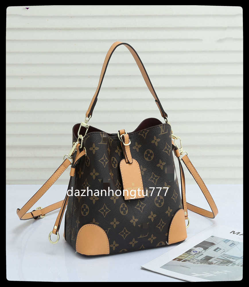 Women Luxurys Shoulder Famous Designers Handbag Crossbody Lady Tote Flap Messenger Bags
Women Luxurys Shoulder Famous Designers Handbag Crossbody Lady Tote Flap Messenger Bags
