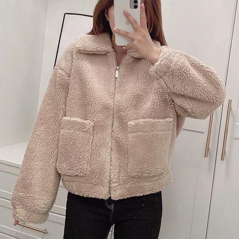 KUMSVAG Women Autumn Winter Warm Fleece Jackets Coats 2021 Long Sleeve Pockets Cashmere Female Casual Outerwear Clothes 9917
KUMSVAG Women Autumn Winter Warm Fleece Jackets Coats 2021 Long Sleeve Pockets Cashmere Female Casual Outerwear Clothes 9917