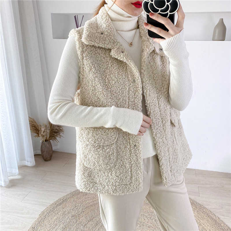 Winter Vest Jackets Lamb Wool Thicken Warm Waistcoat Women Turn Down Collar Hidden Button Pockets Outwear Sleeveless Coat 211220