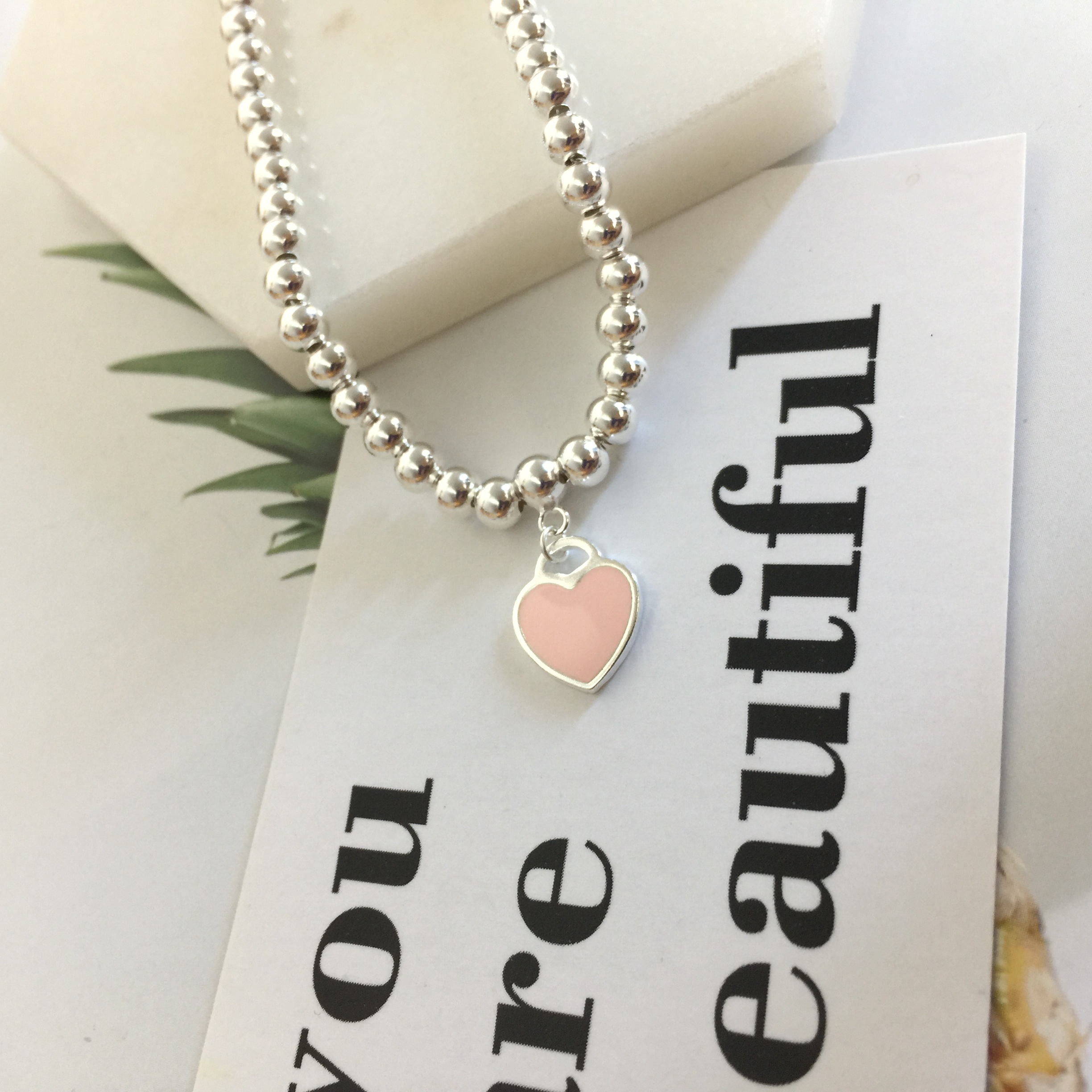 High Quality Brand Sterling Silver 925S Classic Fashion Designer Jewelry Woman Bracelet Pink heart Golden Coil Bangle Key Series Half Open
High Quality Brand Sterling Silver 925S Classic Fashion Designer Jewelry Woman Bracelet Pink heart Golden Coil Bangle Key Series Half Open