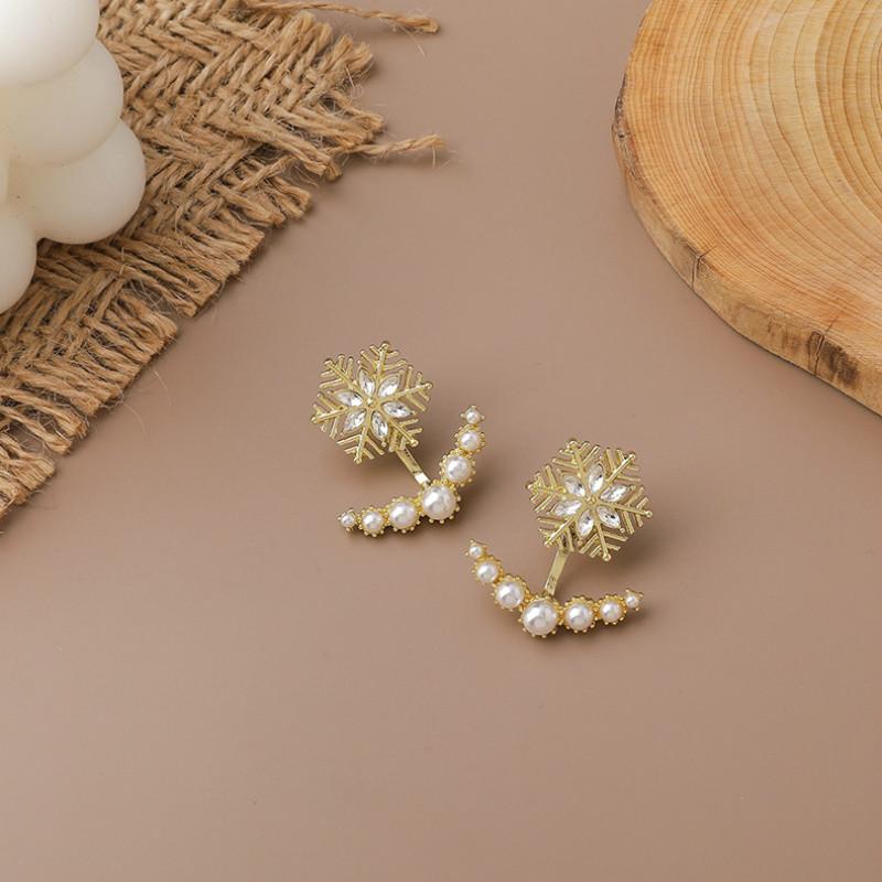 Women Trendy Stud Earrings Pearl Snowflake Earrings Simple Two Wear Simple Fashion Korean Elegant Jewelry
Women Trendy Stud Earrings Pearl Snowflake Earrings Simple Two Wear Simple Fashion Korean Elegant Jewelry