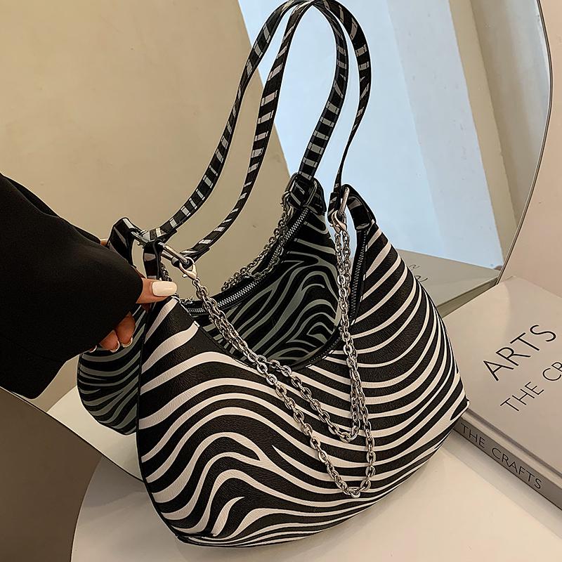 Zebra Pattern PU Leather Women handBag Designer Ladies Tote Bags For Women Vintage Leather Shoulder bag Clutch Purse, Black
Zebra Pattern PU Leather Women handBag Designer Ladies Tote Bags For Women Vintage Leather Shoulder bag Clutch Purse, Black