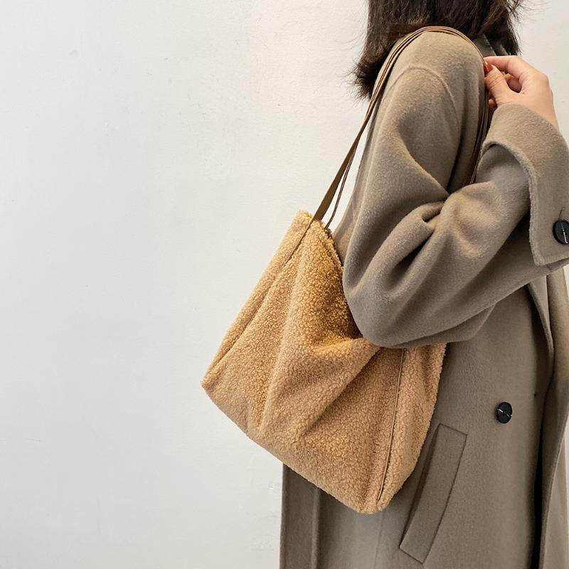 Plush Material Messenger Bag New Original Design Tote Female Student Large Capacity Shoulder Bags Simple Shopping Handbag, Black
Plush Material Messenger Bag New Original Design Tote Female Student Large Capacity Shoulder Bags Simple Shopping Handbag, Black