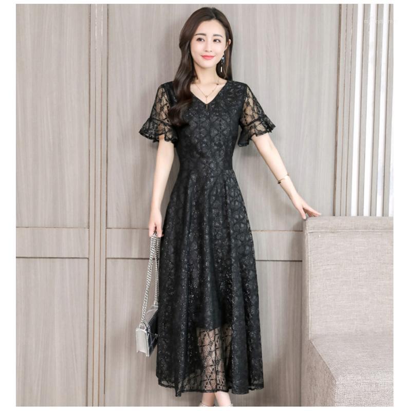 2019 spring summer new women's V-neck short-sleeved petal sleeves lace dress Mid waist waist temperament dress m251, Black
2019 spring summer new women's V-neck short-sleeved petal sleeves lace dress Mid waist waist temperament dress m251, Black