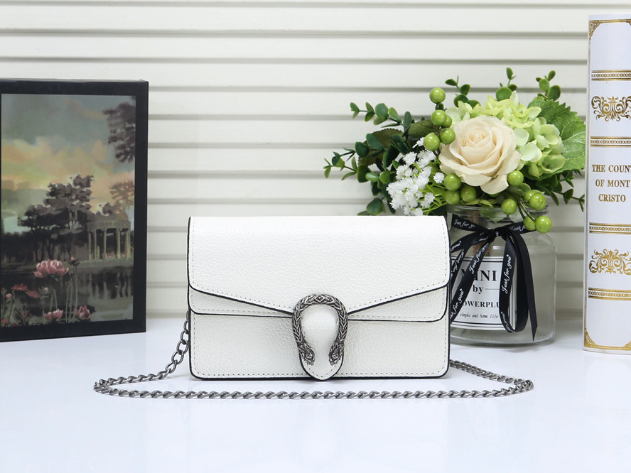 Fashion bags lady Genuine leather handbag with letters girl fashion bags mini crossbody bag shoulder bags, White
Fashion bags lady Genuine leather handbag with letters girl fashion bags mini crossbody bag shoulder bags, White