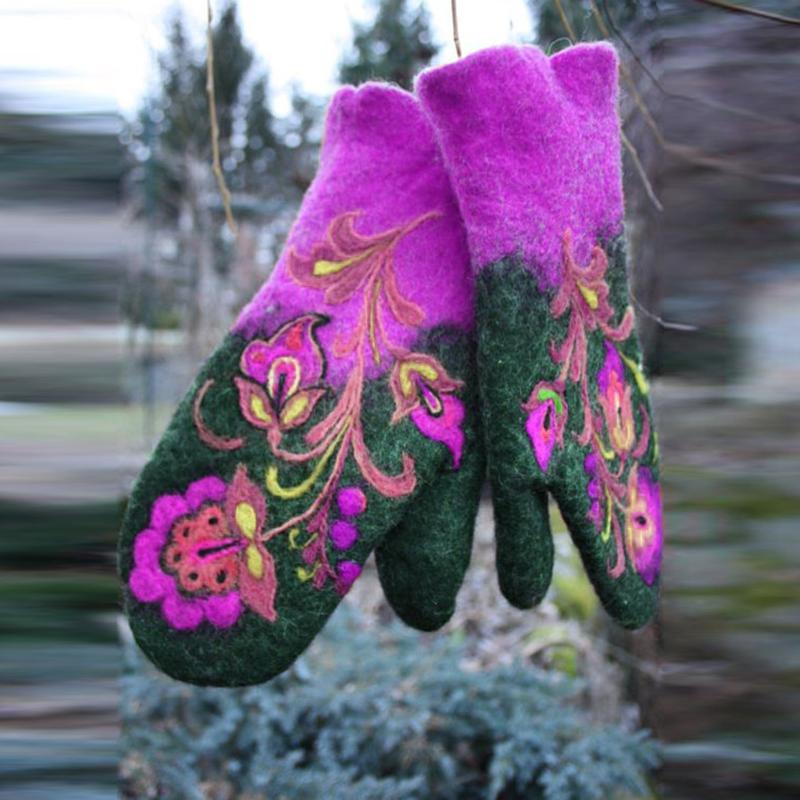 Women's Winter Gloves Colorful Embroidered Gloves Winter Christmas Mittens Warm Fashion Print Warm Female
Women's Winter Gloves Colorful Embroidered Gloves Winter Christmas Mittens Warm Fashion Print Warm Female