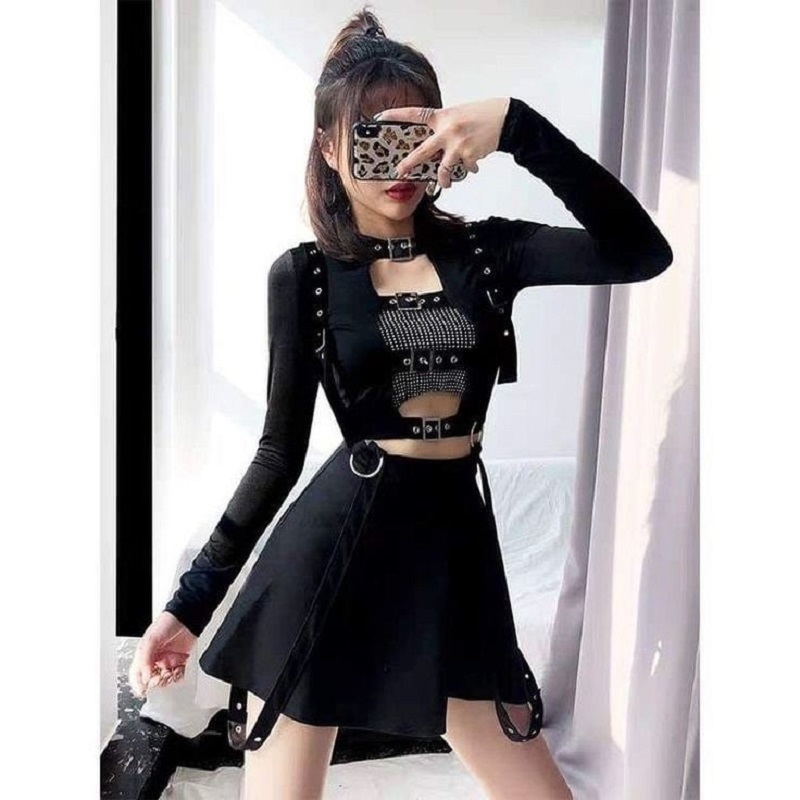 Plus Size Gothic Sexy T-Shirt Women Strap Buckle Front Round Neck Slim Top Long Sleeve T Shirt Tumblr Tops Tee Punk Streetwear 201028