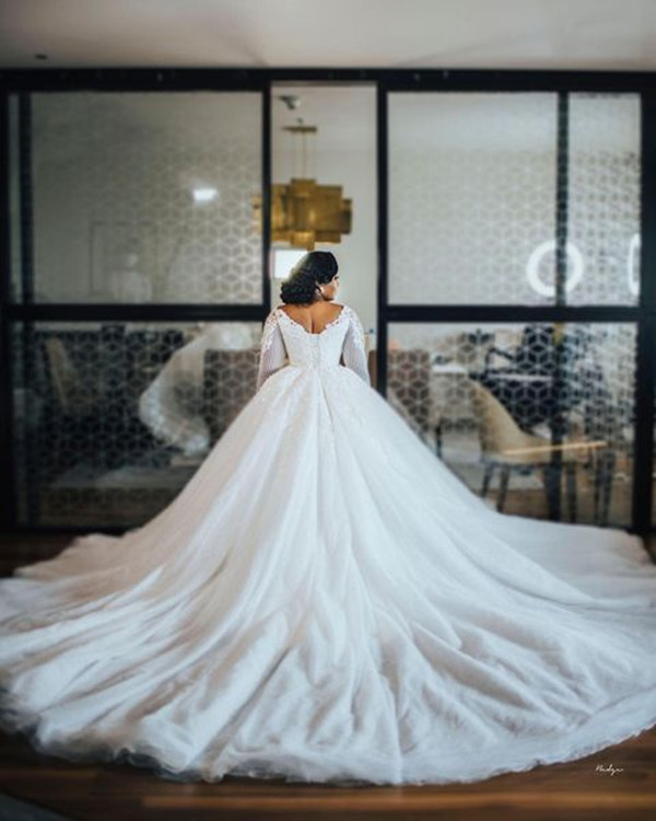 Long Sleeve Nara Aziza Wedding Dresses with Detachable Train Full Lace Floral Beaded Cathedral Train African Princess Bridal Gowns