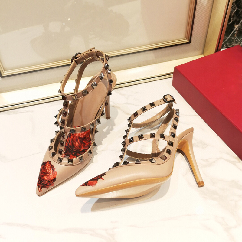 Newest printing matte Genuine Leather Women Stud Sandals Point Toe Two Ankle Buckles Ladies Sexy Rivets 9.5CM High Heels Dress Shoes US4-11, Black
Newest printing matte Genuine Leather Women Stud Sandals Point Toe Two Ankle Buckles Ladies Sexy Rivets 9.5CM High Heels Dress Shoes US4-11, Black