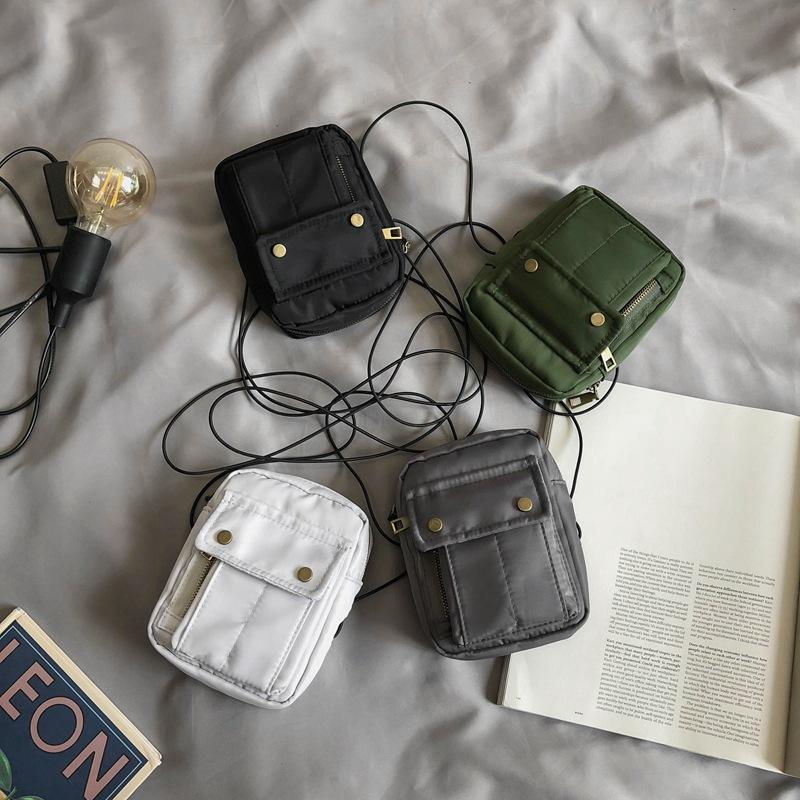 Fashion Straddle Bag Women's Nylon Waterproof Mobile Phone Bag Women's Personalized Splicing Crossbody Bags Shoulder
Fashion Straddle Bag Women's Nylon Waterproof Mobile Phone Bag Women's Personalized Splicing Crossbody Bags Shoulder